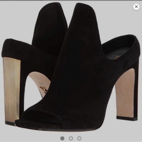 Donna Karan Shoes - Donna Karan Sutton Mule Black Gold Accent Heel Size 8.5